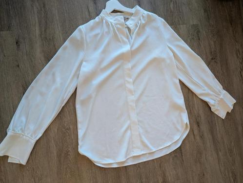 H&M Soft White Blouse – Size M – Pre-loved, Great Condition, Kleding | Dames, Blouses en Tunieken, Zo goed als nieuw, Maat 38/40 (M)