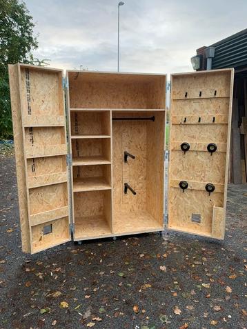 Zadelkast beschikbaar voor biedingen
