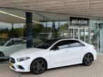 Mercedes-Benz A-klasse 200 AMG Night Pano|Sfeer|Dodehoek|Mem, 65 €/maand, Gebruikt, 4 cilinders, 1290 kg