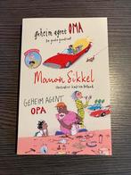 Manon Sikkel - twee boeken in een - van geheim agent oma, Ophalen of Verzenden, Nieuw, Fictie algemeen