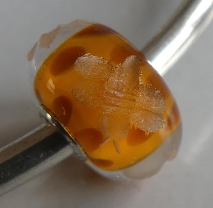 Trollbeads HONINGBIJ (gegraveerde dagkraal 2020 SPECIAL), Sieraden, Tassen en Uiterlijk, Bedels, Zo goed als nieuw, Trollbeads