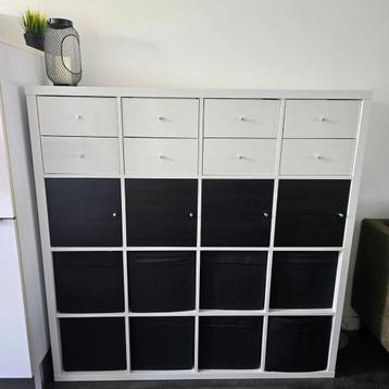 IKEA Kallax kast met lades en bakken beschikbaar voor biedingen