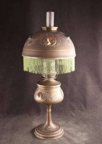 Antieke Art Nouveau olielamp  beschikbaar voor biedingen