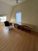 Bureau met bureaustoel, Huizen en Kamers, Kamers te huur