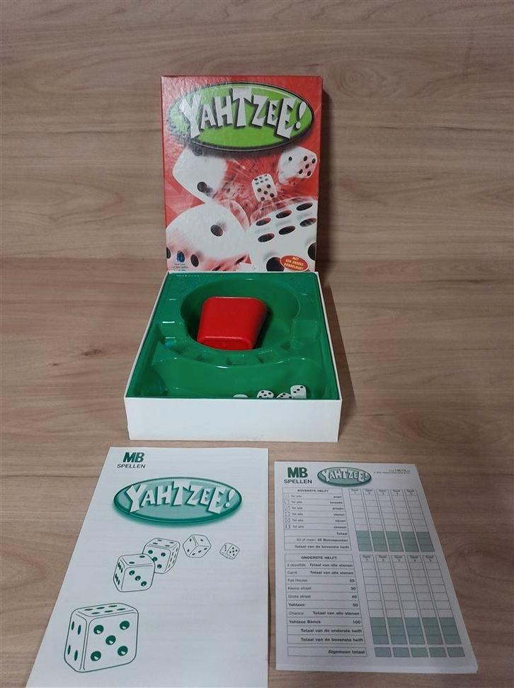 Yahtzee - dobbelspel - s3583, Hobby en Vrije tijd, Gezelschapsspellen | Bordspellen, Zo goed als nieuw, Ophalen of Verzenden