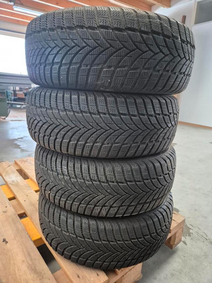 Set Winterbanden - 195/55 R15, Auto-onderdelen, Banden en Velgen, Band(en), Winterbanden, 15 inch, 195 mm, Personenwagen, Gebruikt