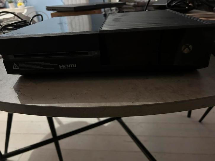 Xbox one console, Spelcomputers en Games, Spelcomputers | Xbox One, Gebruikt, Xbox One, 500 GB, Zonder controller, Ophalen