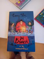 Juf Braaksel en het meesterbrein - Carry Slee, Boeken, Ophalen of Verzenden, Zo goed als nieuw, Carry Slee, Fictie algemeen