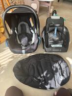 Maxi cosi met base en een voetenzak, Kinderen en Baby's, Ophalen of Verzenden, Zo goed als nieuw, Isofix, 0 t/m 13 kg