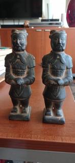 2 krijgers uit het terracotta leger van Xi'an, China, Verzamelen, Beelden en Beeldjes, Ophalen of Verzenden, Zo goed als nieuw