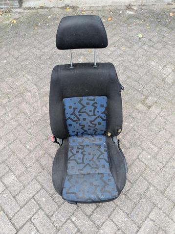 Golf 4 stoel  beschikbaar voor biedingen