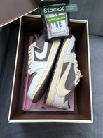 Nike Air X Travis Scott Reverse Mocha - Maat 43, Ophalen of Verzenden, Nieuw, Bruin, Sneakers of Gympen