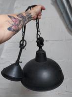 Industriële hanglamp, Ophalen, Metaal