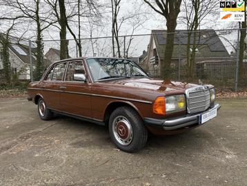 Mercedes-Benz 200-280 (W123) 230 E automaat, roestvrij, slec beschikbaar voor biedingen