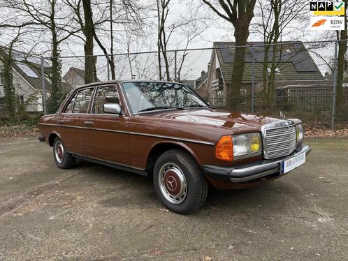 Mercedes-Benz 200-280 (W123) 230 E automaat, roestvrij, slec, Auto's, Mercedes-Benz, Bedrijf, Te koop, 200-Serie, Centrale vergrendeling