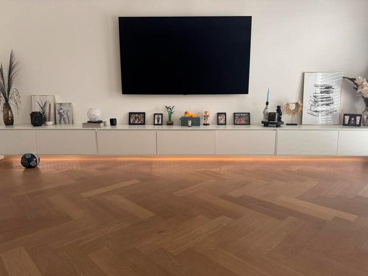 Modern zwevend TV-meubel (wit) Merk: Goossens, Huis en Inrichting, Kasten | Televisiemeubels, Zo goed als nieuw, Minder dan 100 cm