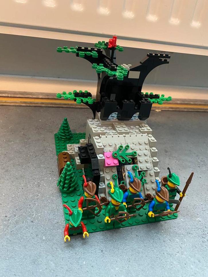 Lego 6066 Camouflaged Outpost., Kinderen en Baby's, Speelgoed | Duplo en Lego, Gebruikt, Lego, Complete set, Ophalen of Verzenden
