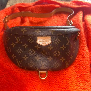 Louis vuitton bumbag beschikbaar voor biedingen