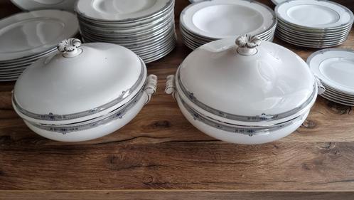 Wedgwood Amherst Dekschalen, Huis en Inrichting, Keuken | Servies, Zo goed als nieuw, Schaal of Schalen, Wedgwood, Porselein, Ophalen of Verzenden