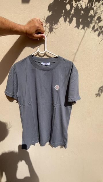 Moncler shirt beschikbaar voor biedingen