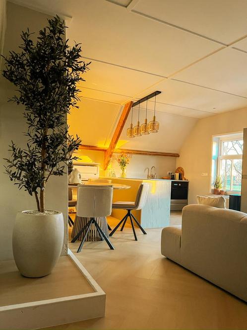 4x By fonQ Basic Square draaibare eetkamerstoelen – Beige, Huis en Inrichting, Stoelen, Zo goed als nieuw, Vier, Stof, Overige kleuren