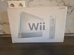 Nintendo Wii compleet in doos + Wii Sports – Wit, Ophalen of Verzenden, Zo goed als nieuw, Met 1 controller, Met games