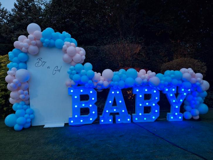 Gender reveal babyshower shooters, Hobby en Vrije tijd, Feestartikelen | Verhuur, Zo goed als nieuw, Geboorte of Huwelijk, Ophalen of Verzenden