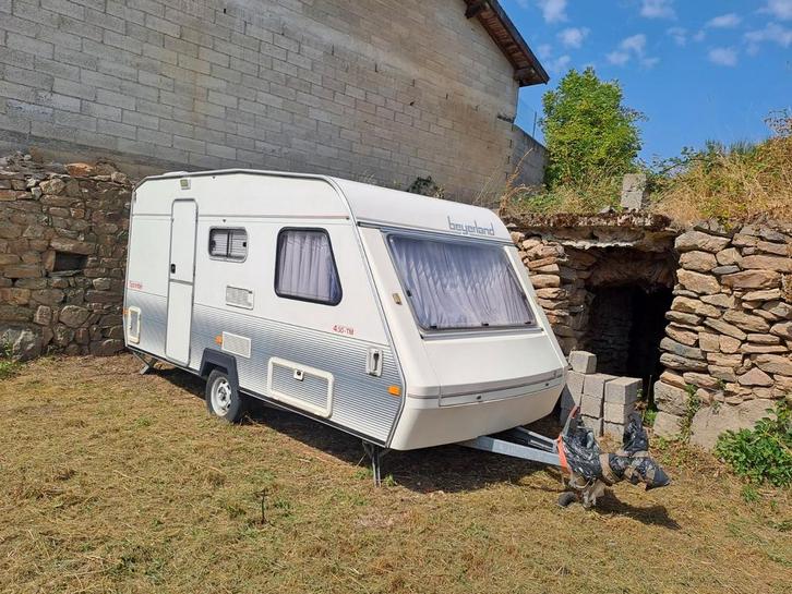 Beyerland Sprinter 430 TM, Caravans en Kamperen, Caravans, Particulier, tot en met 4, 750 - 1000 kg, Treinzit, Beyerland, Koelkast