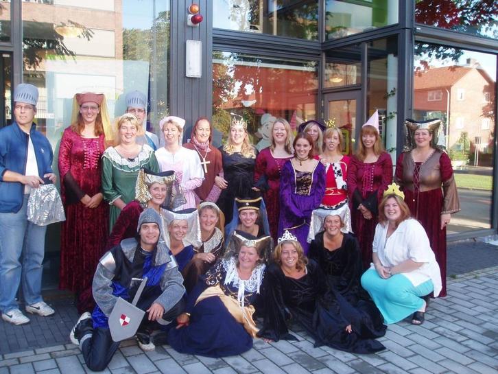 Verkleedkleding te huur voor scholen en verzorginghuizen €22, Kleding | Heren, Broeken en Pantalons, Zo goed als nieuw, Overige maten