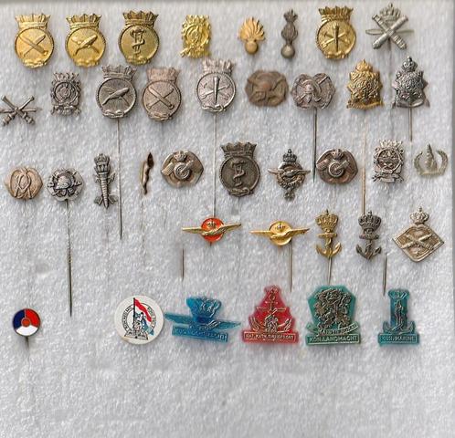 38 verschillende militaire speldjes  lees verder, Verzamelen, Speldjes, Pins en Buttons, Gebruikt, Speldje of Pin, Overige onderwerpen