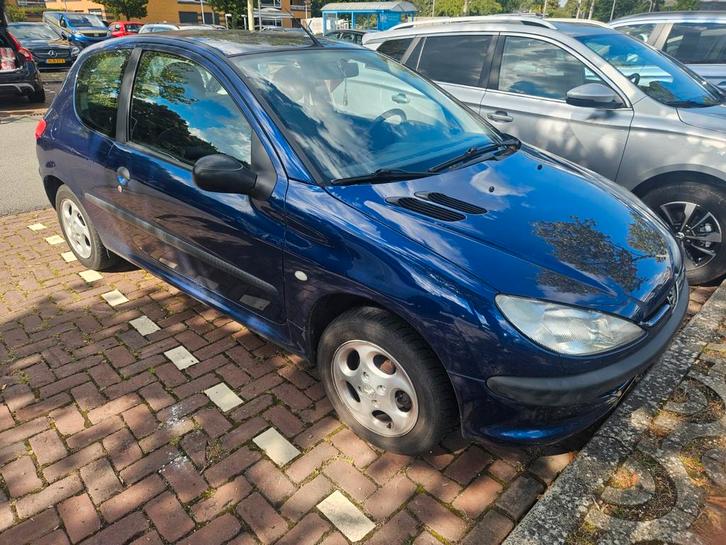 Peugeot 206 1.1 XR 3D 2001 met nieuwe APK, Auto's, Peugeot, Particulier, Benzine, C, Hatchback, Handgeschakeld, Origineel Nederlands