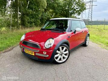 Mini Cooper 1.6 16V / Airco / Elek.r / LMV / Rood ✔️ beschikbaar voor biedingen