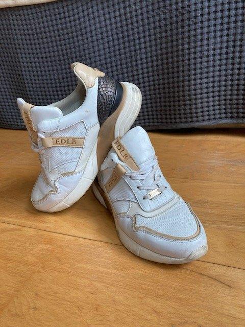 Stoere Fred de la Bretoniere sneakers, Kleding | Dames, Schoenen, Gedragen, Sneakers of Gympen, Wit, Ophalen of Verzenden