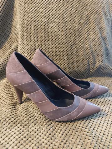 Guess jaren '80-'90 bruine leren pumps | maat 36 beschikbaar voor biedingen