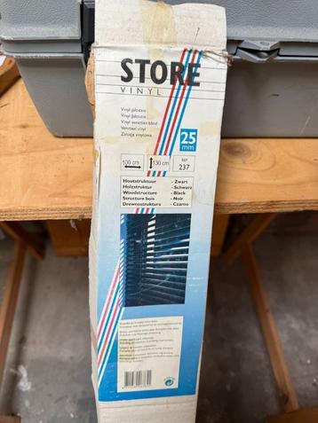 STORE vinyl jaloezie, zwart 130 x 100 cm beschikbaar voor biedingen