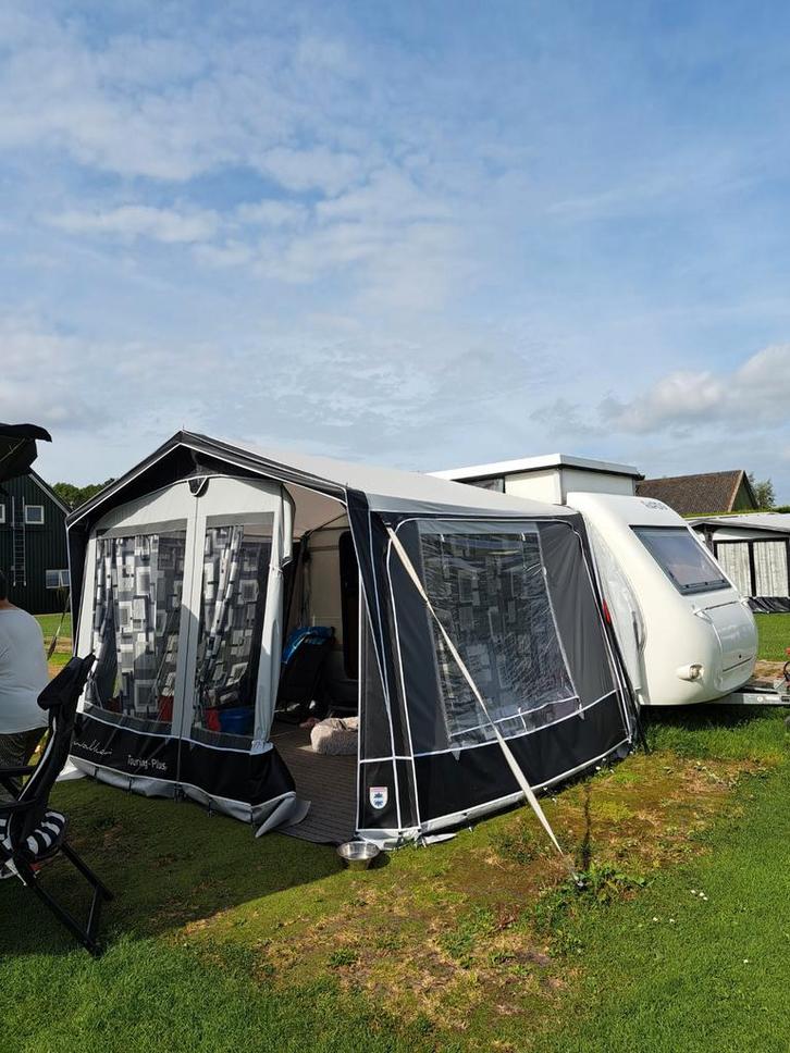 Rapido club 31 Caravan met Voortent - Ideaal voor Avontuur!, Caravans en Kamperen, Caravans, Particulier, tot en met 2, 500 - 750 kg