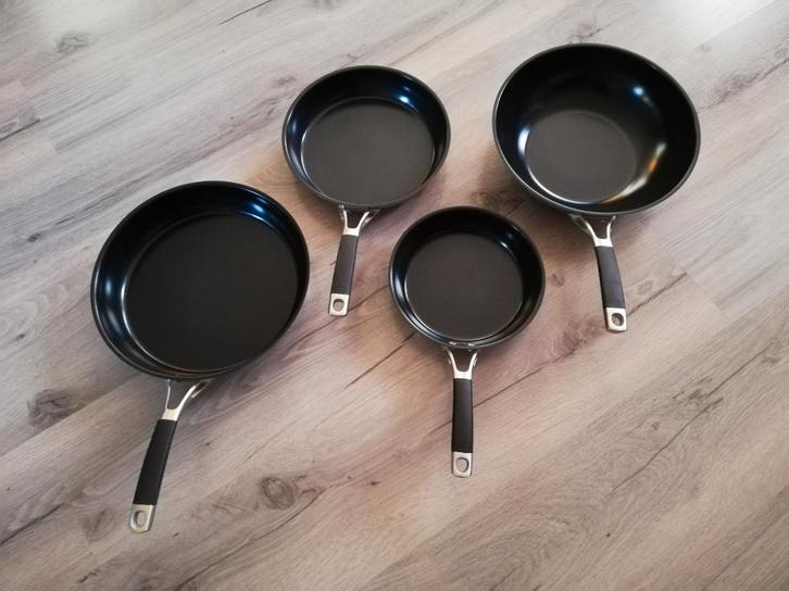 Koekenpannenset met Wok inclusief glazen Deksel, Huis en Inrichting, Keuken | Potten en Pannen, Zo goed als nieuw, Pannenset, Rvs