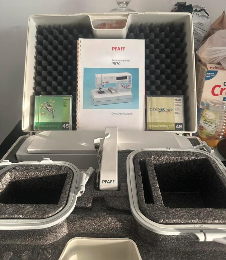 Pfaff creative embroidery/borduurmodule, Hobby en Vrije tijd, Naaien en Fournituren, Zo goed als nieuw, Ophalen