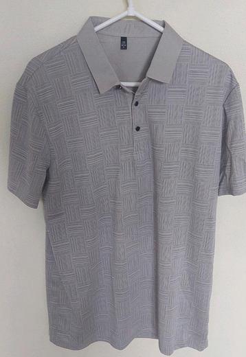 Nieuwste mode Polo T-shirt, is XL NIEUW 75cm rug/55cm breed  beschikbaar voor biedingen