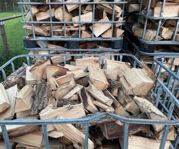 Droog haard hout eiken laatste kuubs beschikbaar voor biedingen
