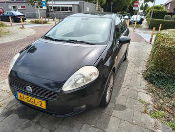 Fiat Punto 2006 Zwart beschikbaar voor biedingen