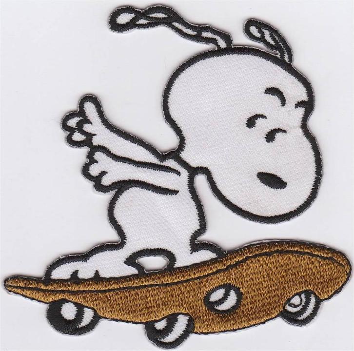 Snoopy stoffen opstrijk patch embleem #2, Verzamelen, Kleding en Patronen, Nieuw, Shirt, Ophalen of Verzenden
