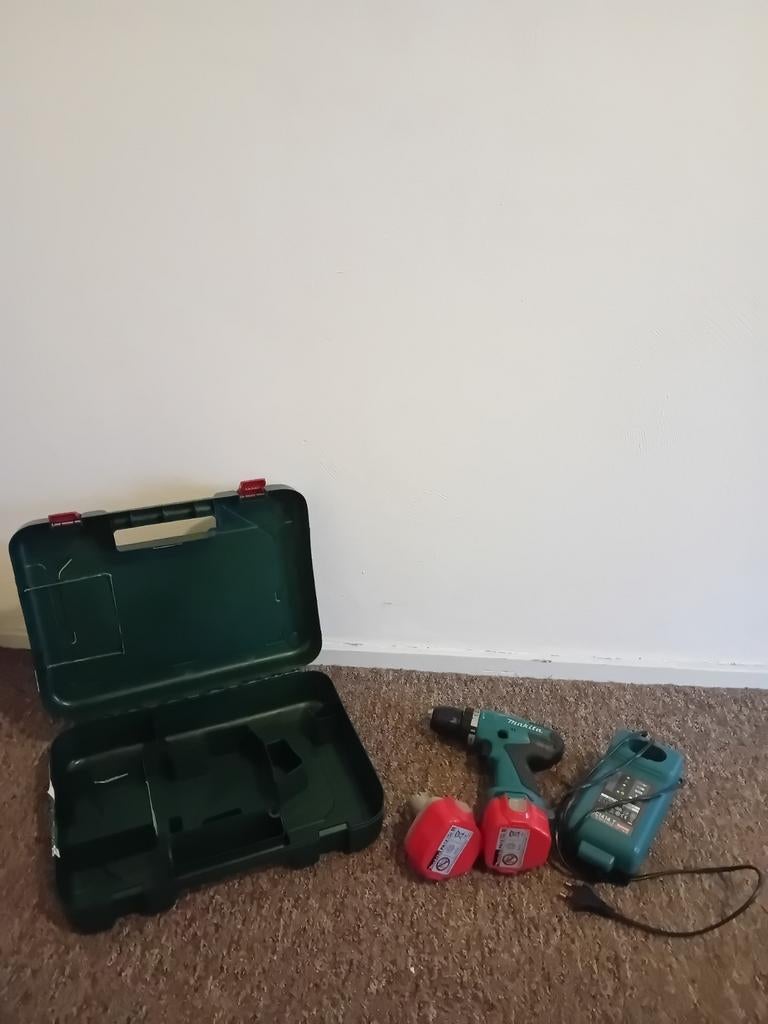 makita 6271D accuboormachine, Ophalen