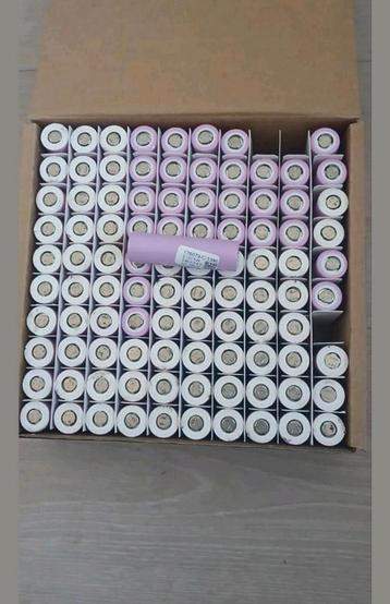 Samsung 35e 3500 mah 90/100% beschikbaar voor biedingen