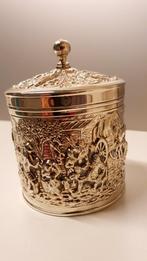Herbert Hooijkaas Verzilverde Repousse Theebus voor D.E., Antiek en Kunst, Antiek | Goud en Zilver, Ophalen of Verzenden
