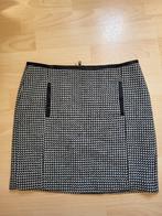 Zgan geruit rokje sandwich maat 34 zwart/wit
Lengte 40cm, Zwart, Ophalen of Verzenden, Zo goed als nieuw, Maat 34 (XS) of kleiner