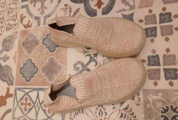 instapsneakers beige creme 38 inlegzolen  beschikbaar voor biedingen
