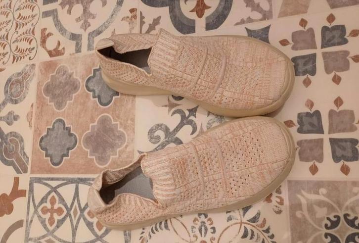instapsneakers beige creme 38 inlegzolen, Kleding | Dames, Schoenen, Nieuw, Sneakers of Gympen, Beige, Verzenden