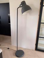 Vloerlamp Ikea Hektar industriële staande lamp antraciet, 150 tot 200 cm, Zo goed als nieuw, Ophalen