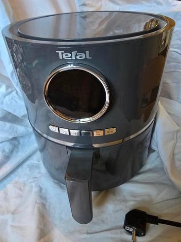 Tefal airfryer  beschikbaar voor biedingen